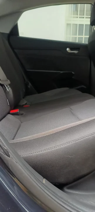 Hyundai ACCENT - Photo 2