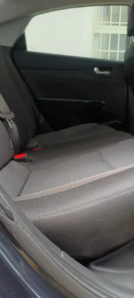Hyundai ACCENT - Photo 2