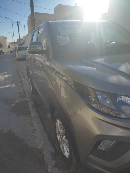 Mahindra KUV 100 - Photo 6
