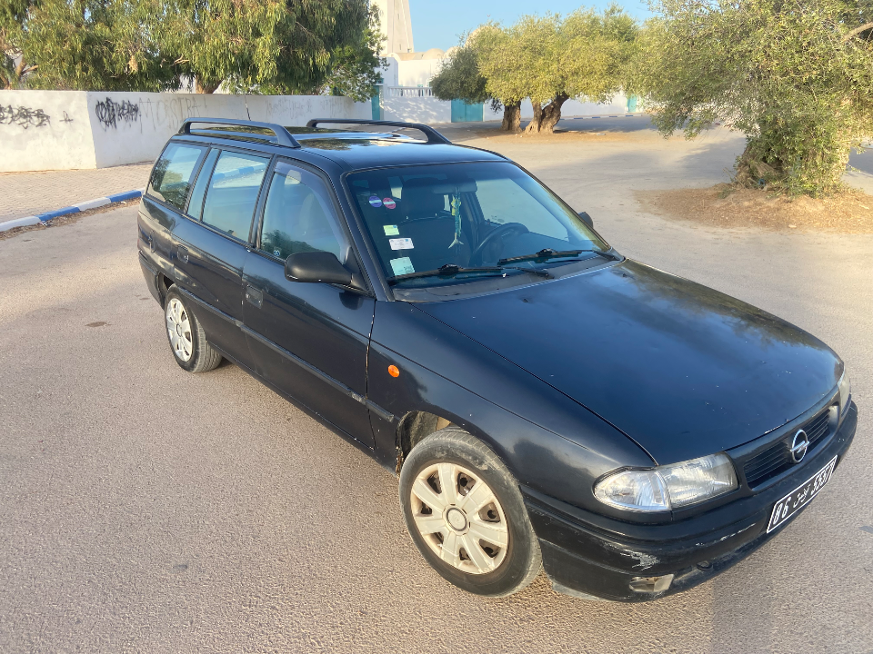 Opel Astra - Photo 7