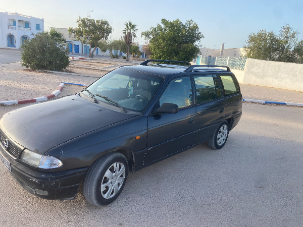 Opel Astra - Photo 6