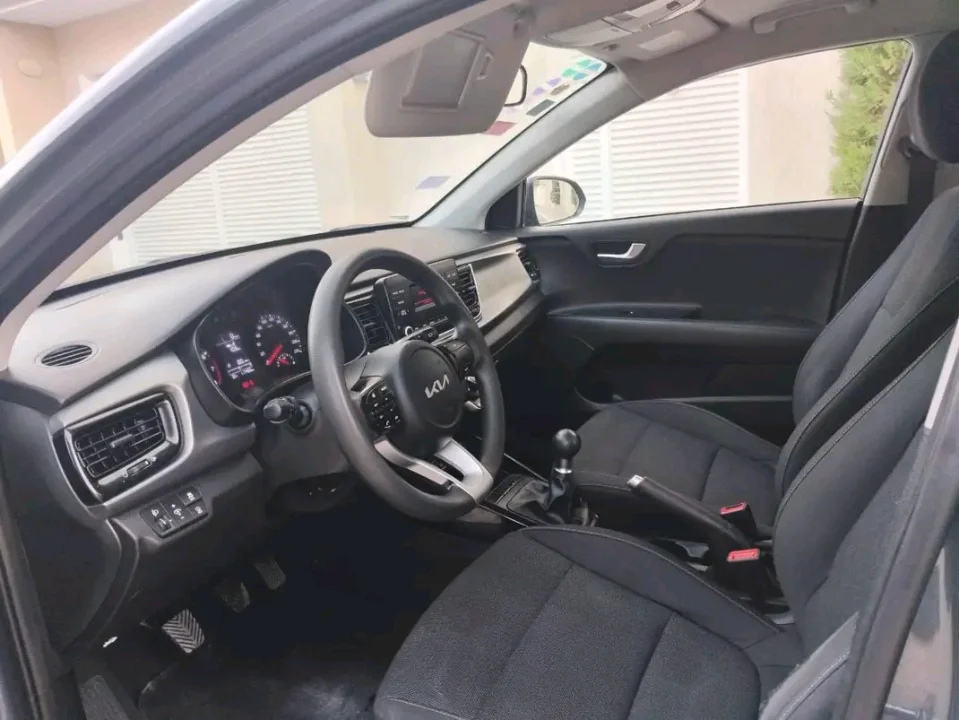 Kia RIO - Photo 10