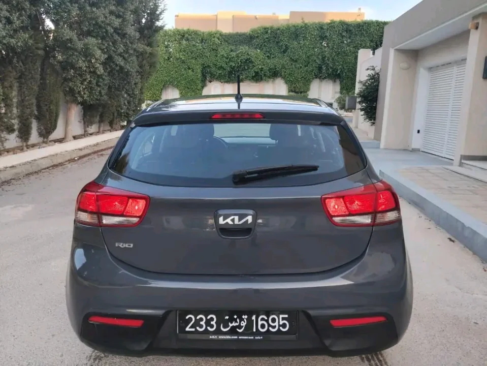Kia RIO - Photo 3