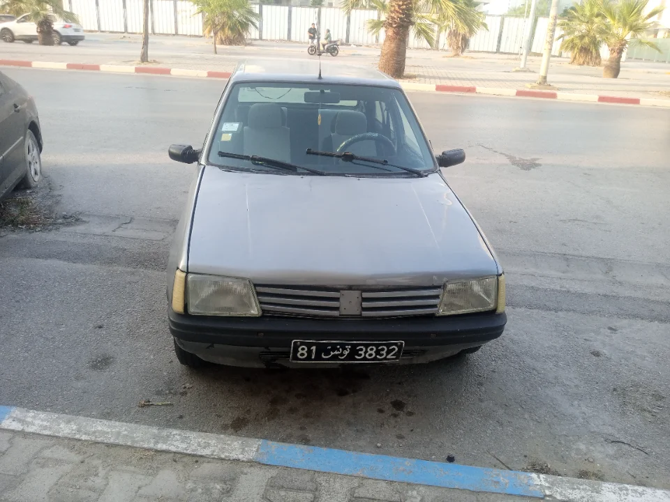 Peugeot 205 - Photo 4