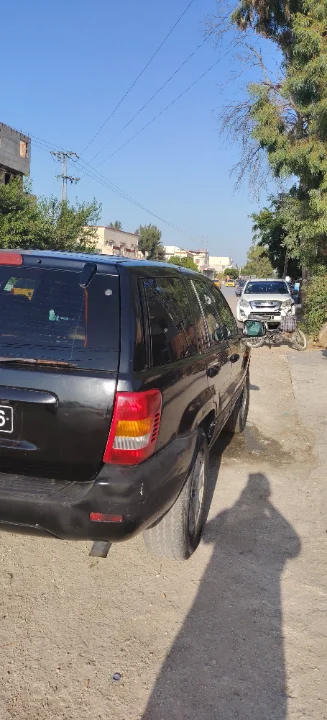 Jeep GRAND CHEROKEE - Photo 2