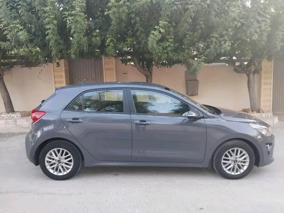 Kia RIO - Photo 2