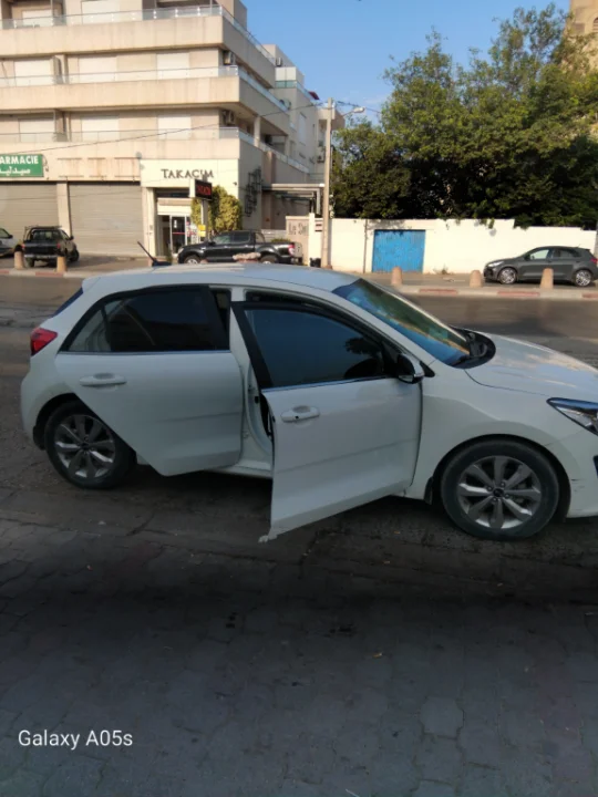 Kia RIO - Photo 7