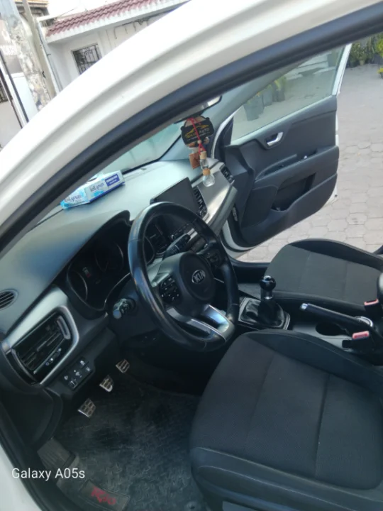 Kia RIO - Photo 4
