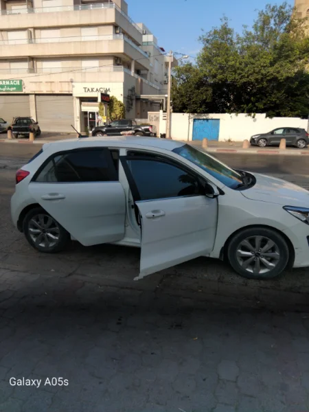 Kia RIO - Photo 7