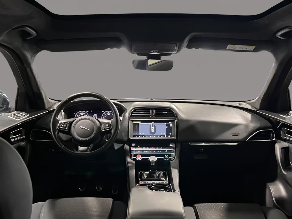 Jaguar F-PACE - Photo 7