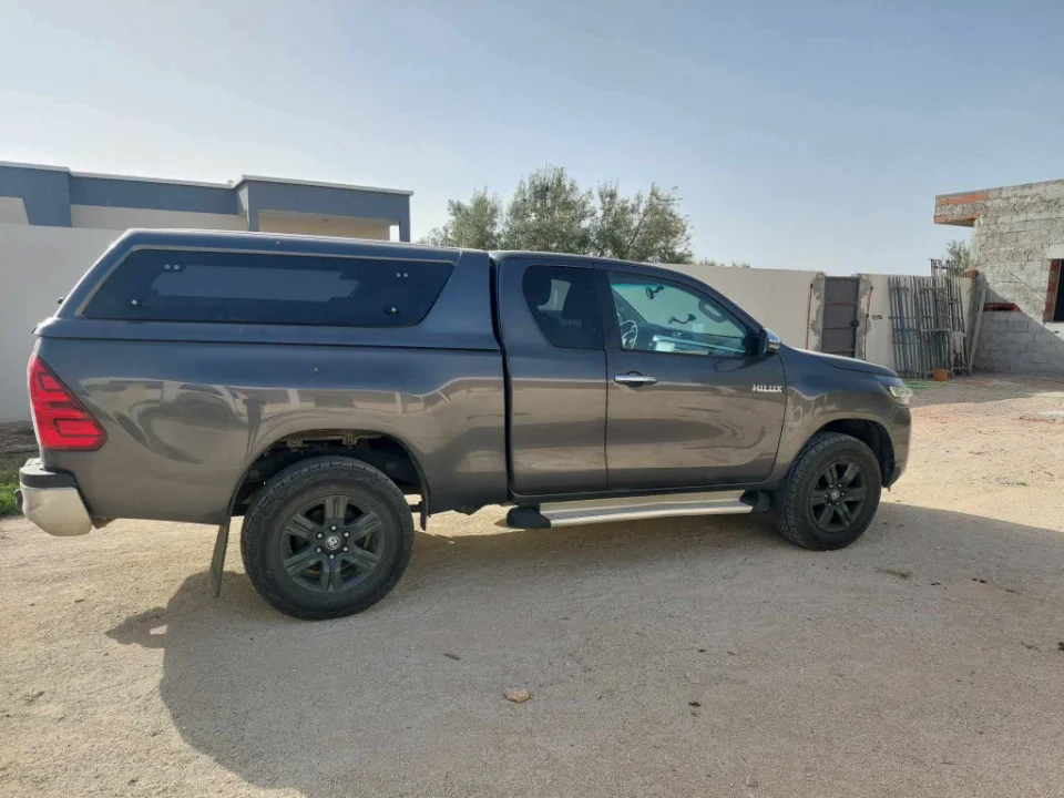 Toyota Hilux - Photo 9