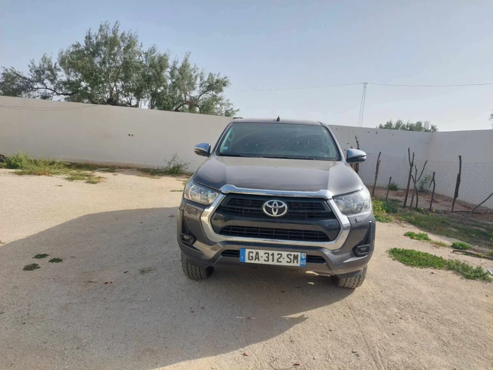 Toyota Hilux - Photo 8