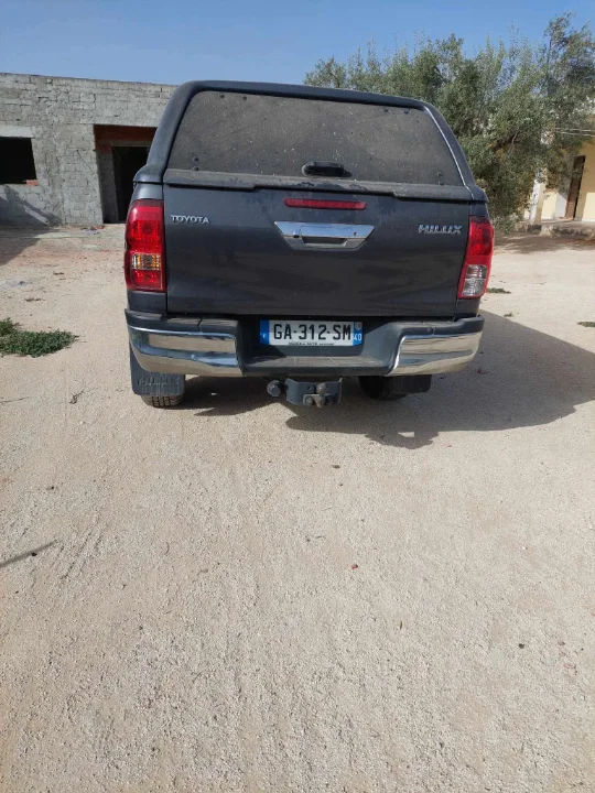 Toyota Hilux - Photo 7