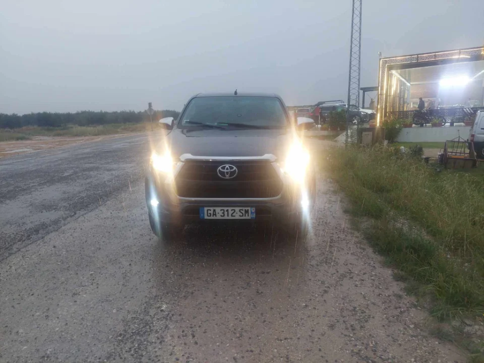 Toyota Hilux - Photo 6