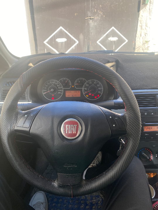 Fiat GRANDE PUNTO - Photo 12