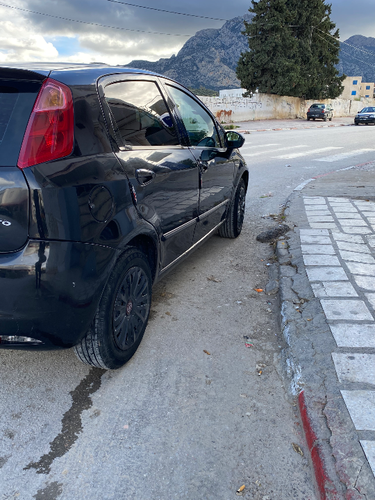Fiat GRANDE PUNTO - Photo 4