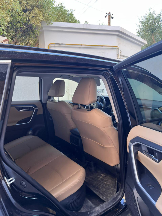 Toyota RAV4 - Photo 5