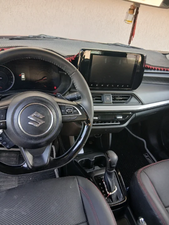 Suzuki Swift - Photo 4