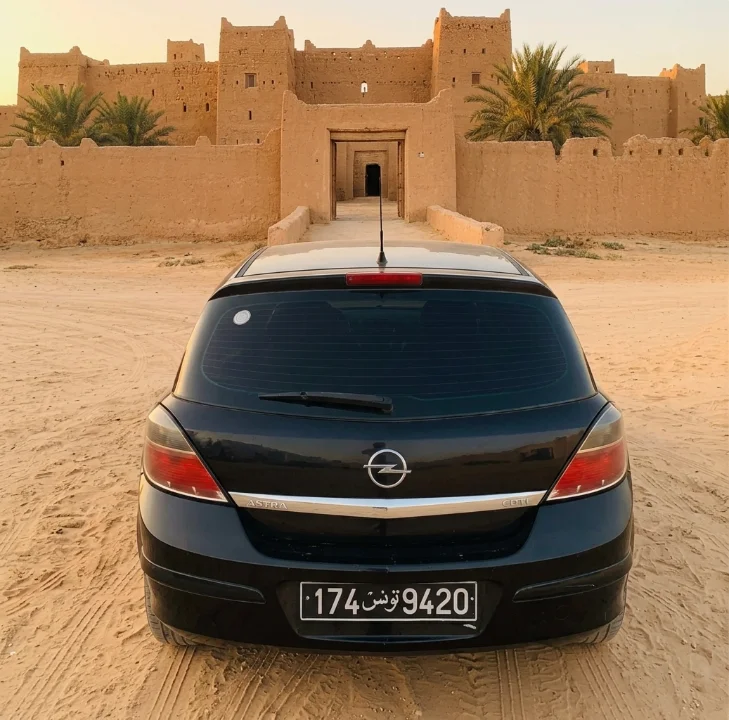 Opel Astra - Photo 2