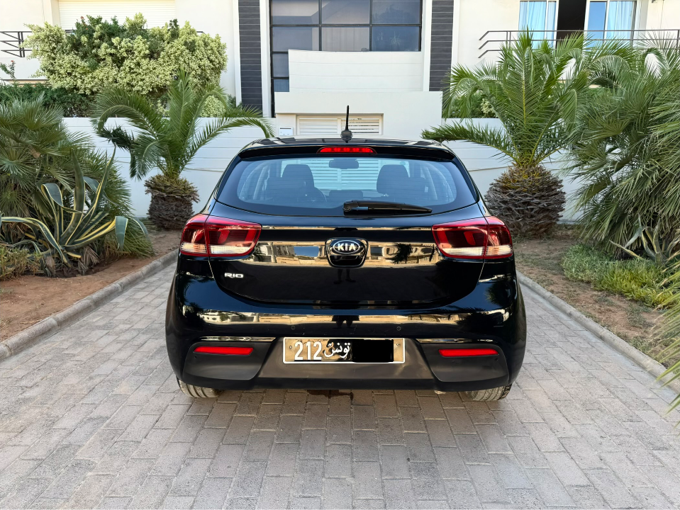 Kia RIO - Photo 7
