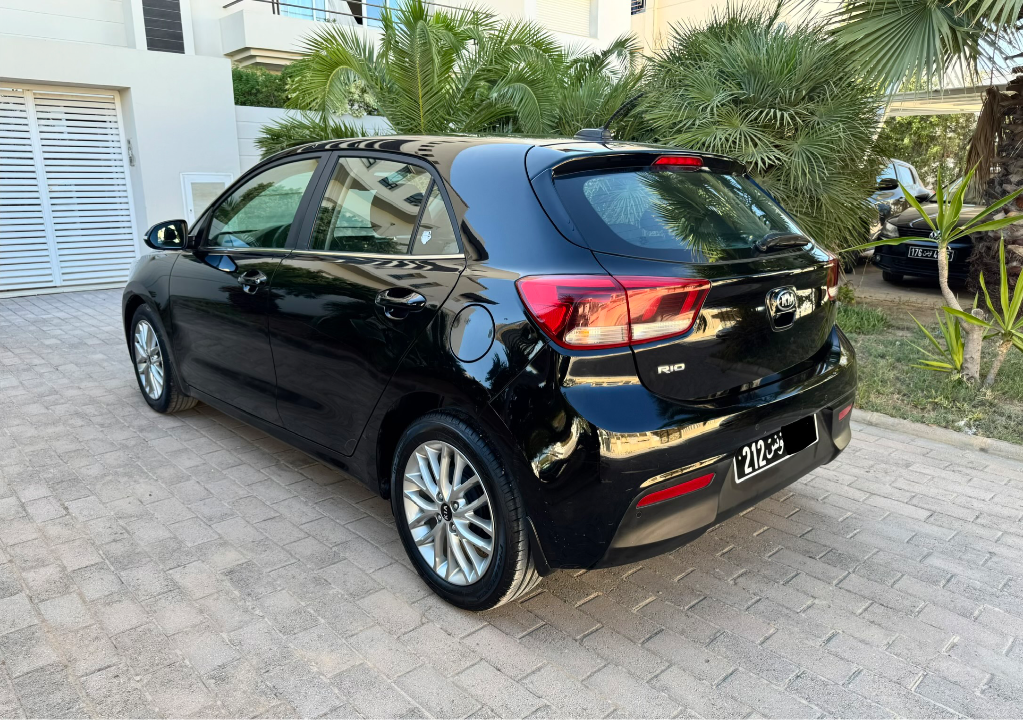 Kia RIO - Photo 6