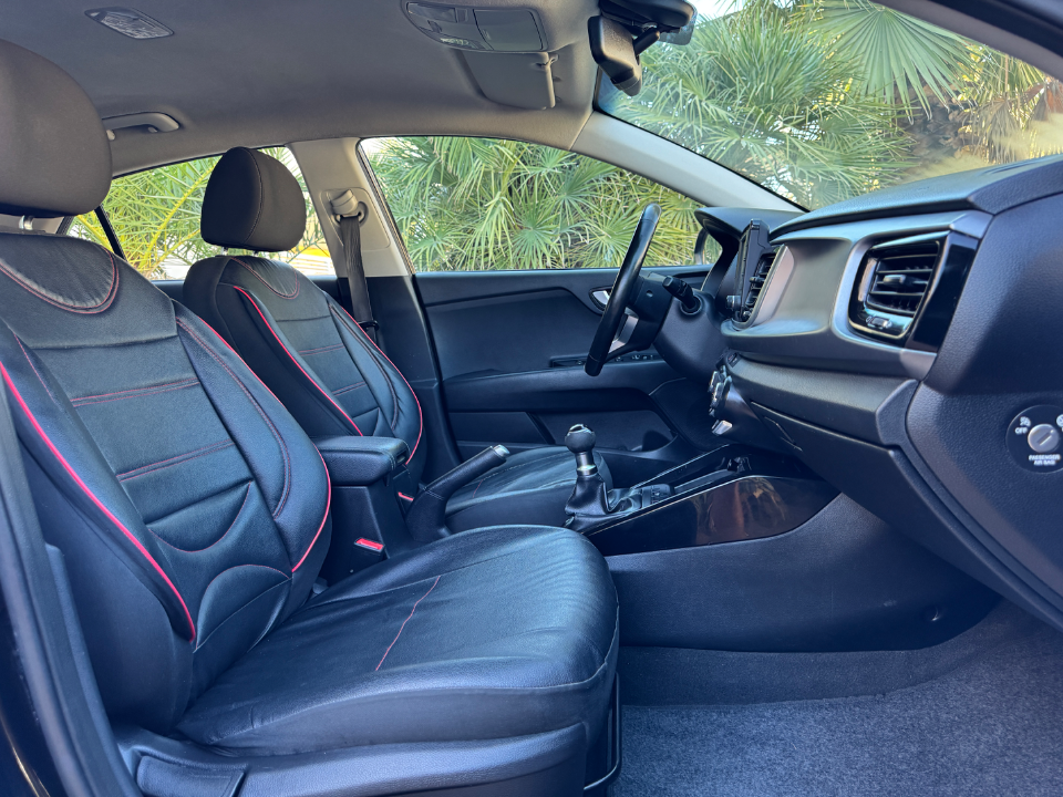 Kia RIO - Photo 4