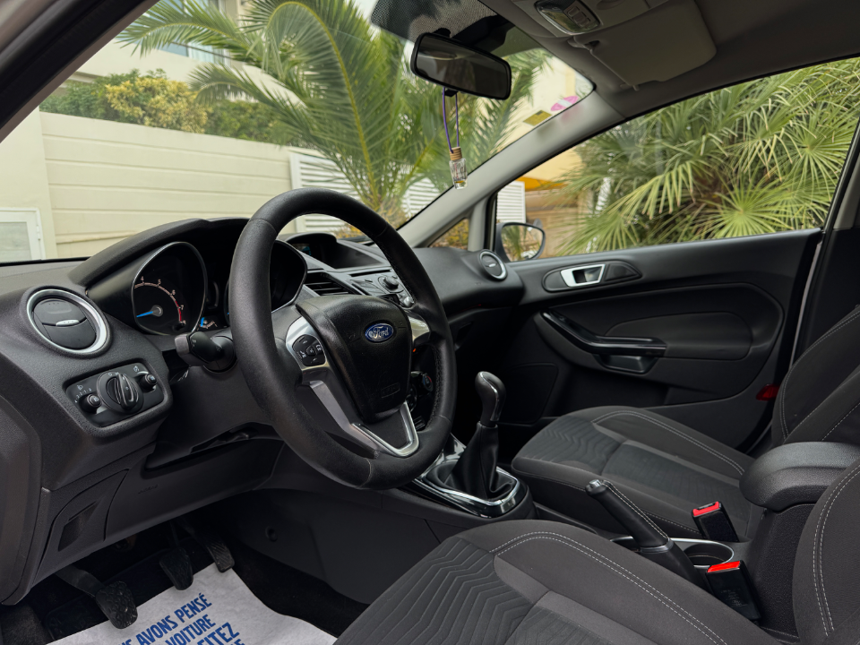Ford FIESTA - Photo 8