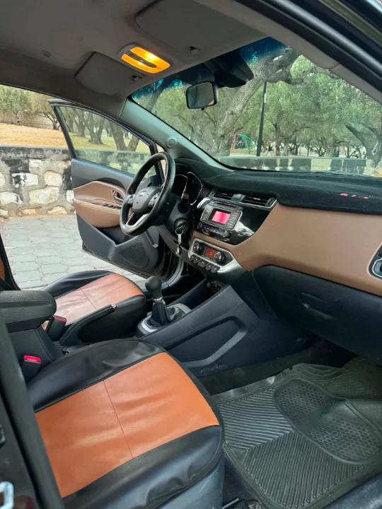 Kia RIO - Photo 10