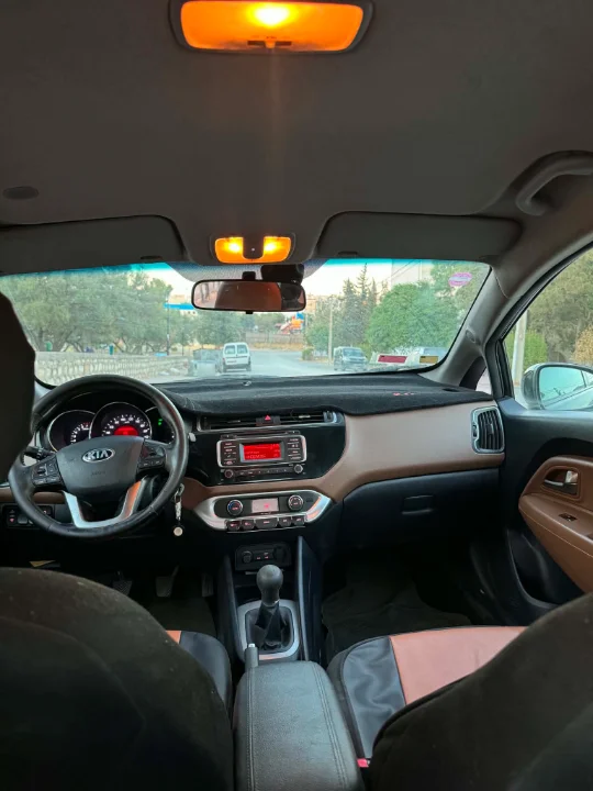 Kia RIO - Photo 9