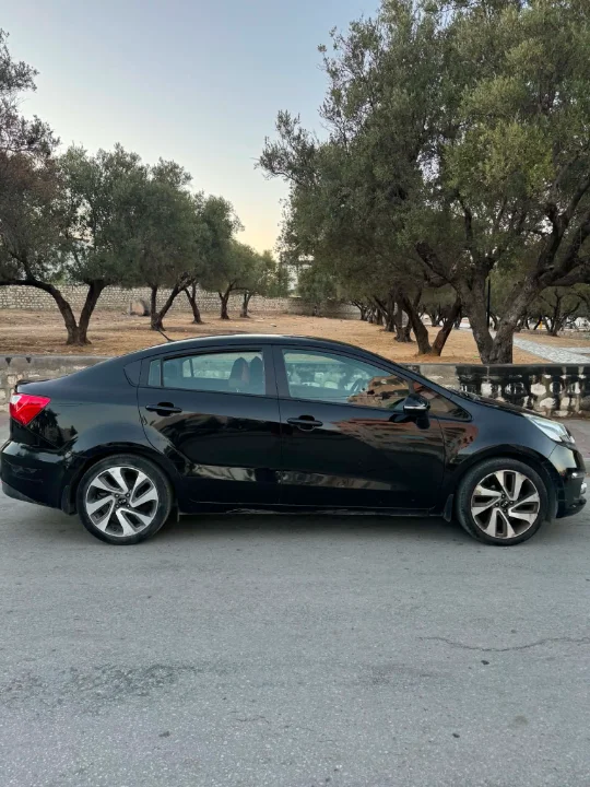 Kia RIO - Photo 5