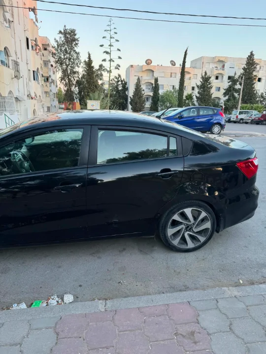 Kia RIO - Photo 3