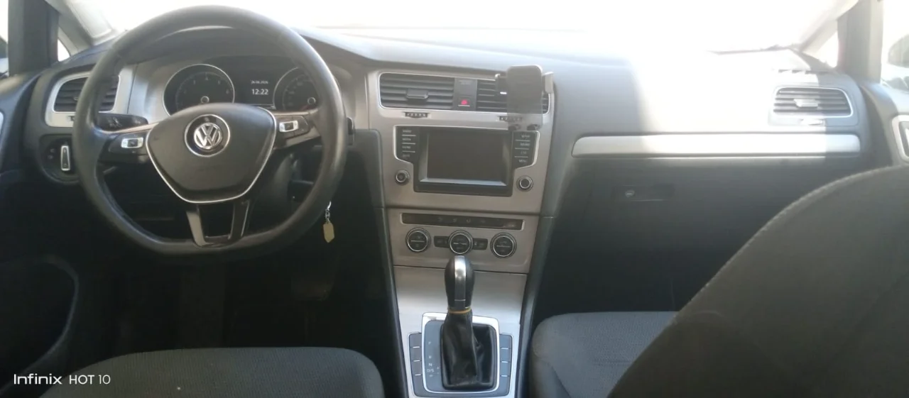 Volkswagen Golf - Photo 2
