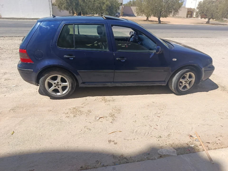 Volkswagen Golf - Photo 9