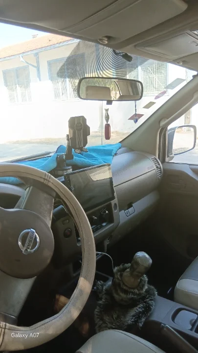 Nissan Navara - Photo 2