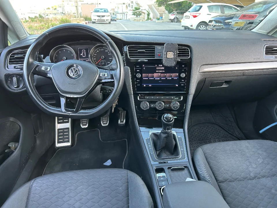 Volkswagen Golf - Photo 5
