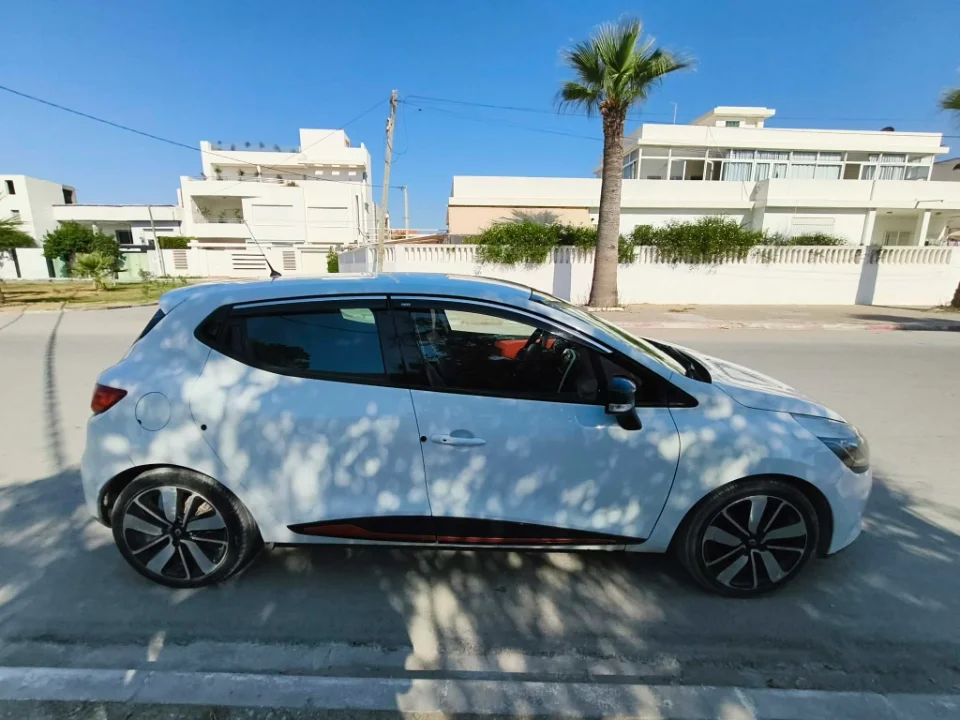 Renault Clio - Photo 11
