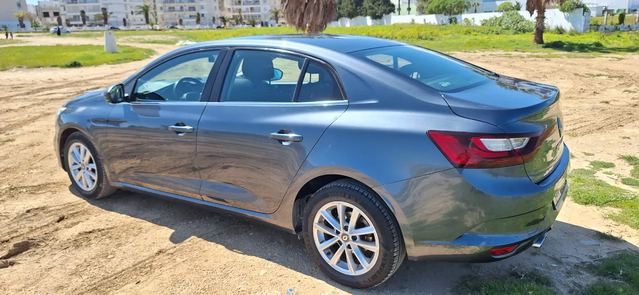 Renault Megane - Photo 9