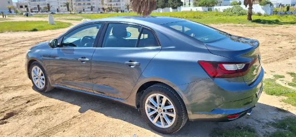 Renault Megane - Photo 9
