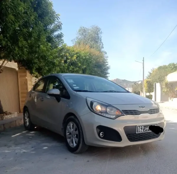 Kia RIO - Photo 4
