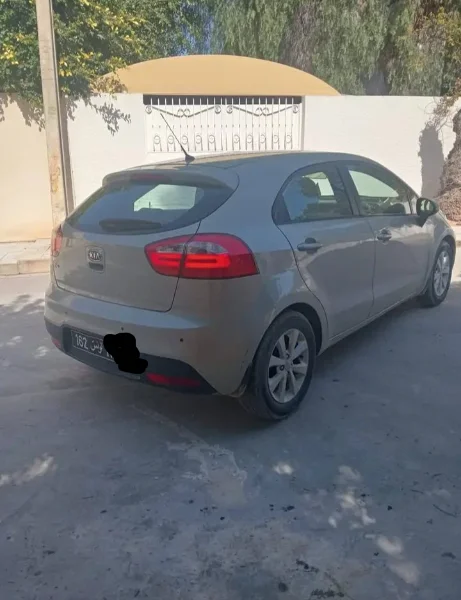 Kia RIO - Photo 3