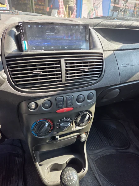 Fiat PUNTO - Photo 5