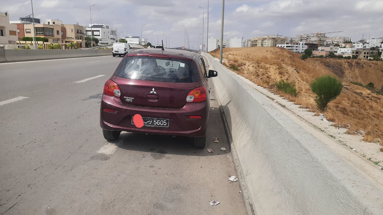 Mitsubishi Autres - Photo 2