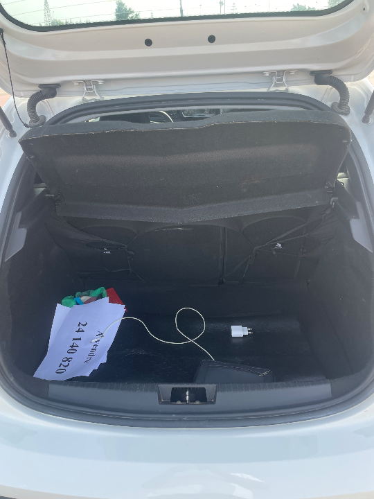 Peugeot 208 - Photo 7