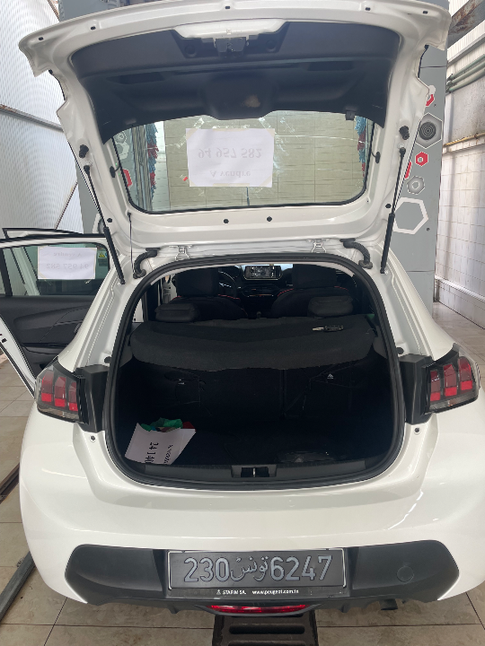 Peugeot 208 - Photo 4