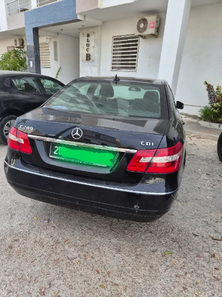 Mercedes Classe E - Photo 2