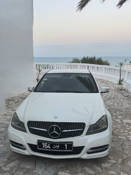 Mercedes Classe c 2012 Essence
