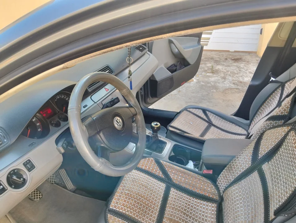 Volkswagen Passat - Photo 11