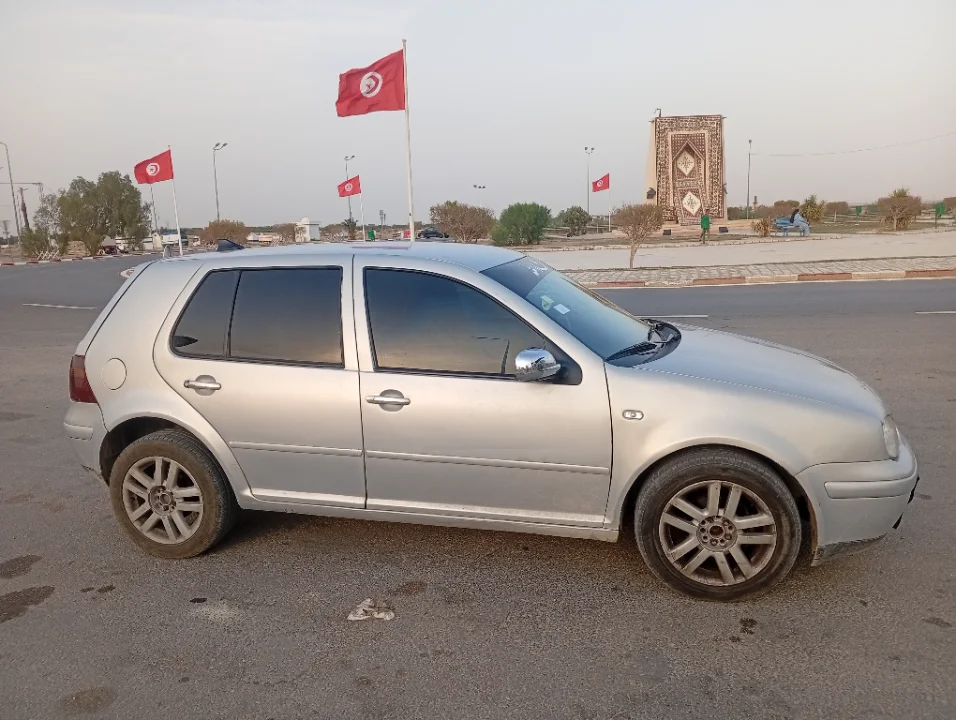 Volkswagen Golf 4 - Photo 5