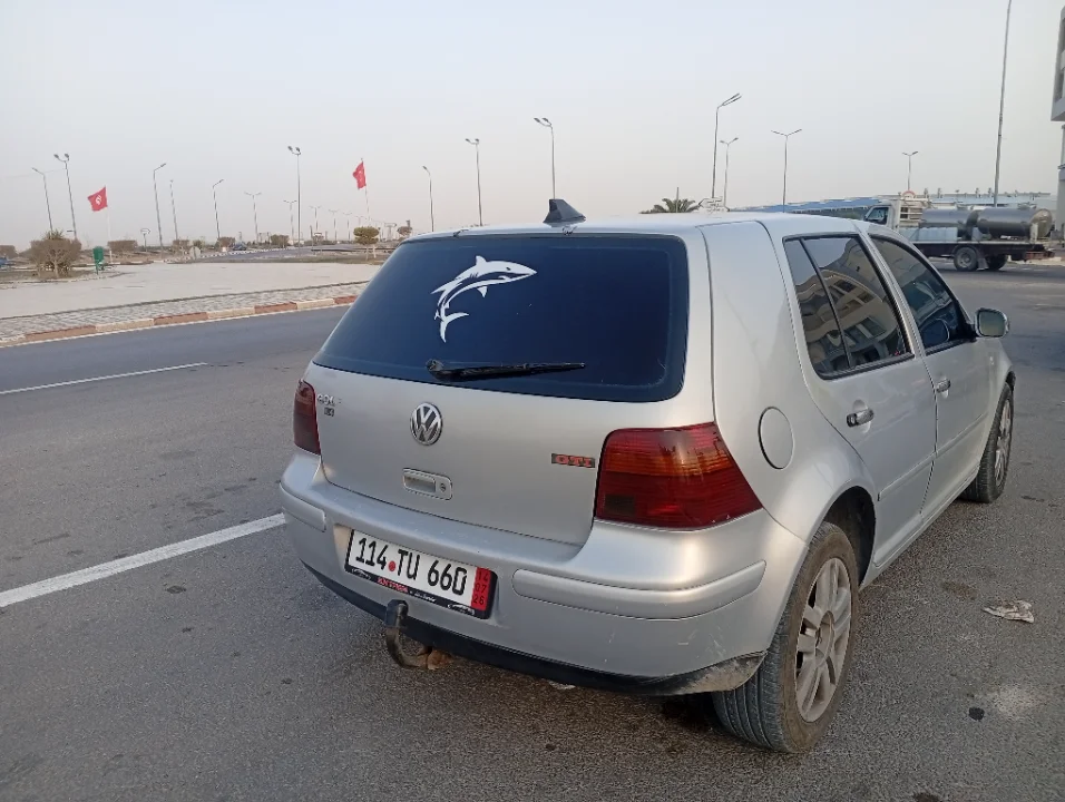 Volkswagen Golf 4 - Photo 4