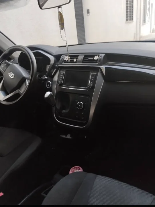 Mahindra KUV 100 - Photo 6